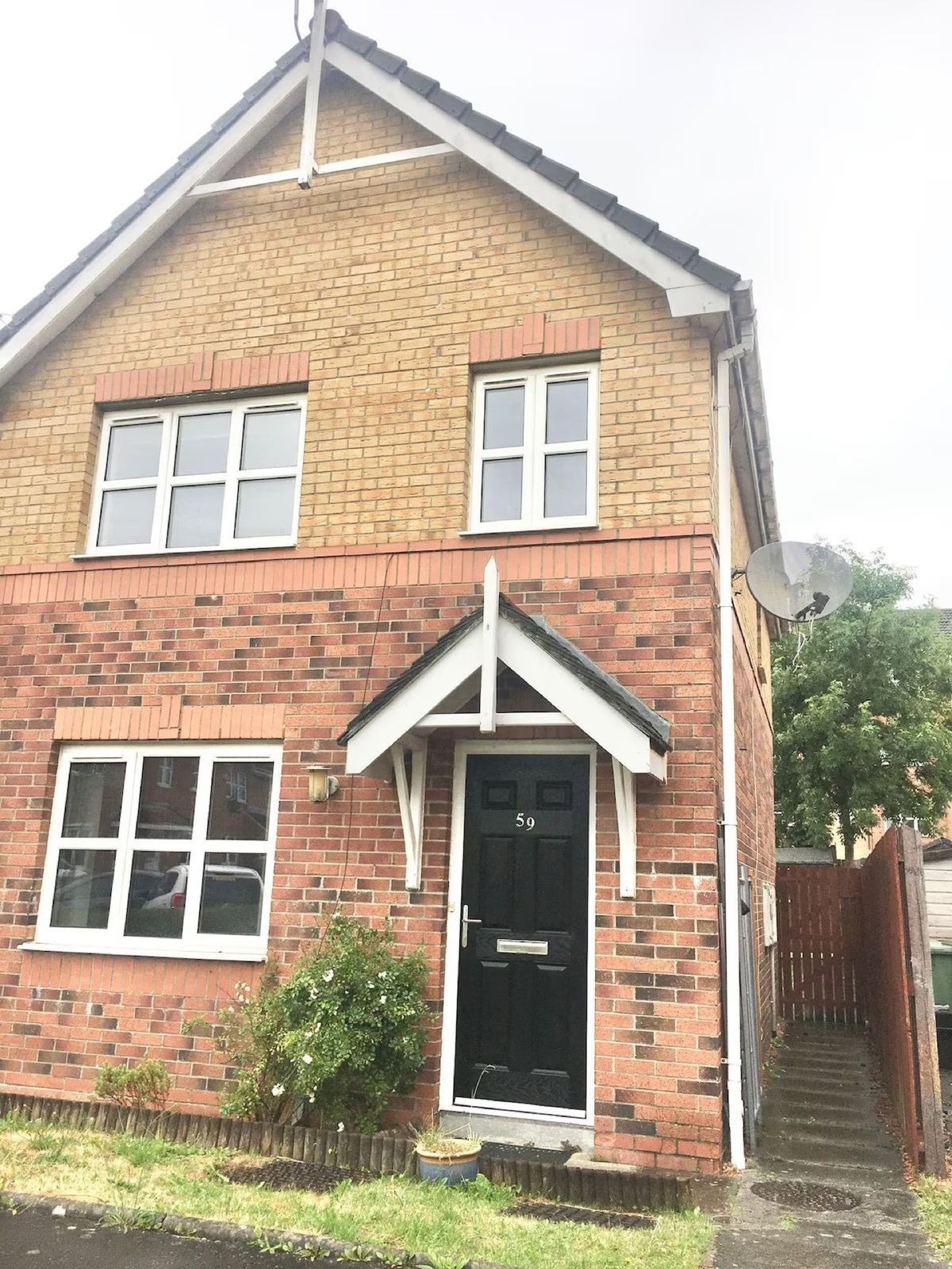 59 Kersehill Crescent — brick semi-detached house, Falkirk FK2 9GH